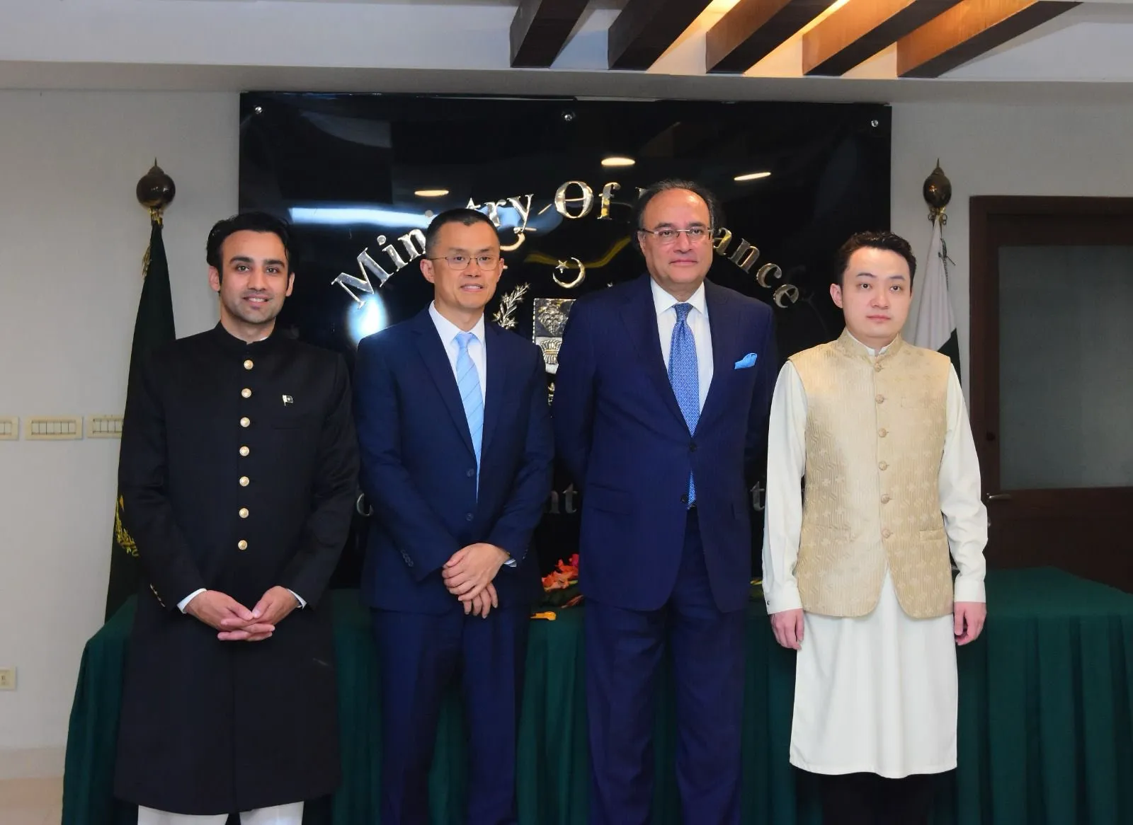 Pemerintah Pakistan Bersama Changpeng Zhao dan Justin Sun - PVARA