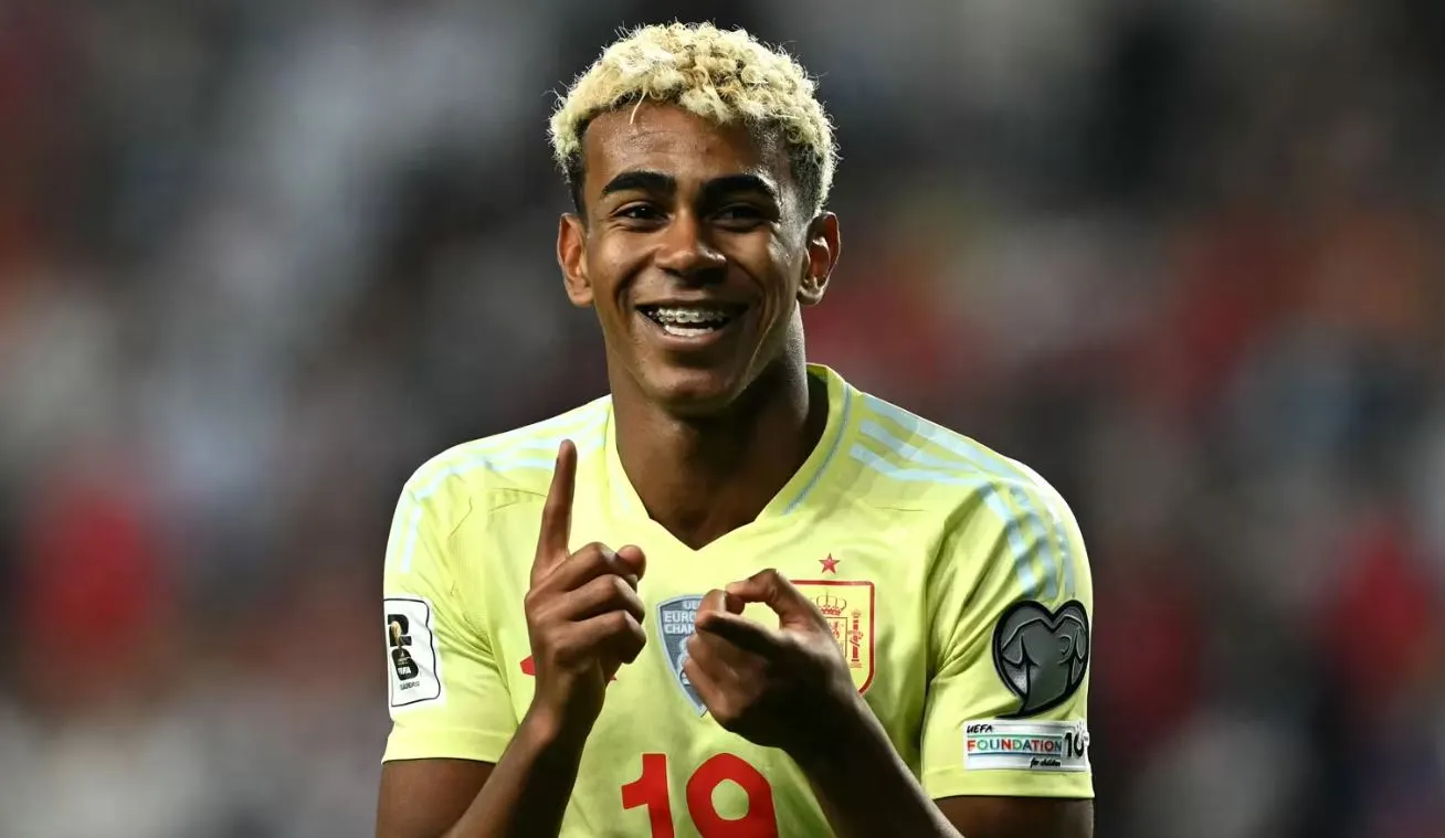 Lamine Yamal - FIFA